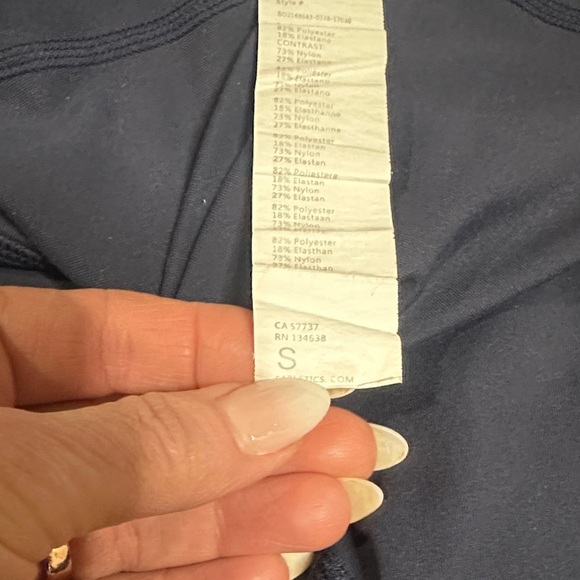 FABLETICS Deep NavyOasis PureLuxe High-Waist 6” Shorts with Pockets, Size S, EUC - Picture 4 of 6